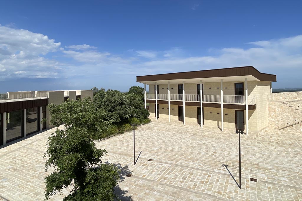 Donnapaola-Art-Farm-Puglia-appartamenti-e-ambienti-congressi-la-masseria Donnapaola Campus Residence
